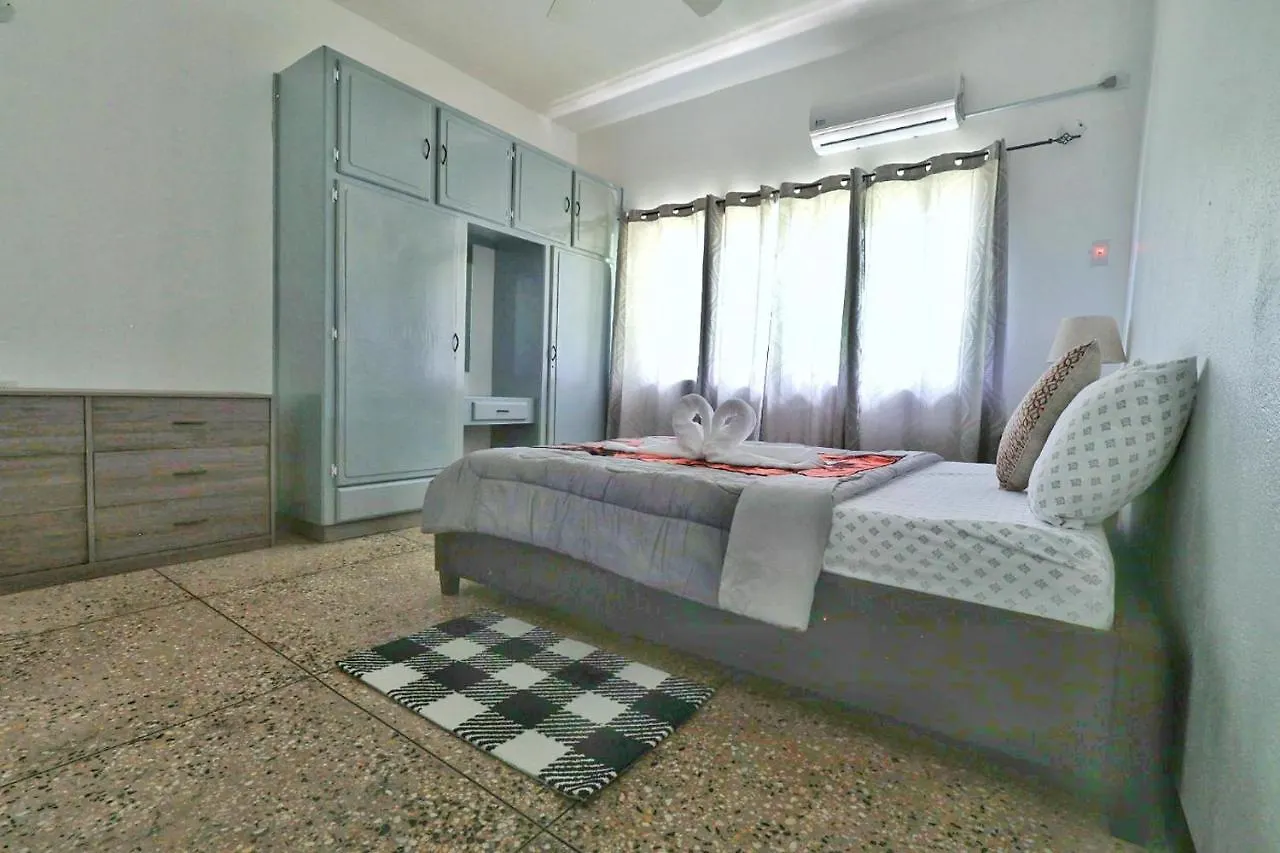 Apartment Inviting 3-Bed Apt In Whim Estate- Nearscarborough